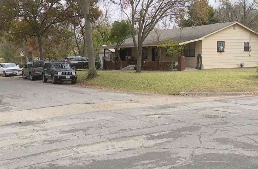 Texas teen kills his mother, goes after her 12-year-old brother